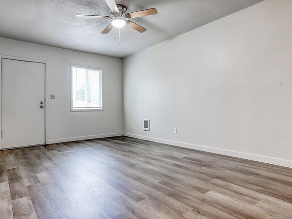 3rd image of 3504 Yeoman Ave