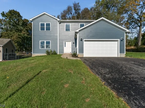 9 Heather Hill Rd, Washington Boro, NJ 07882