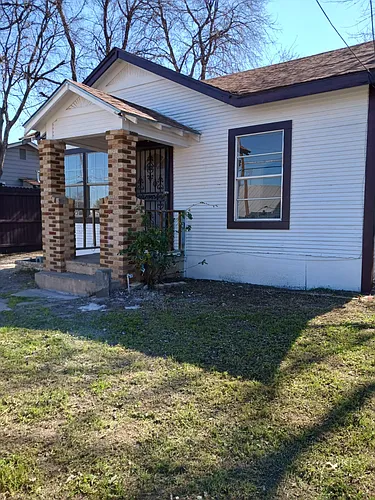 414 W Theo Ave Photo 1