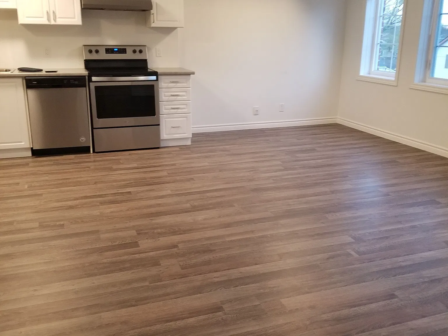 253 Broadway St — Photo 3