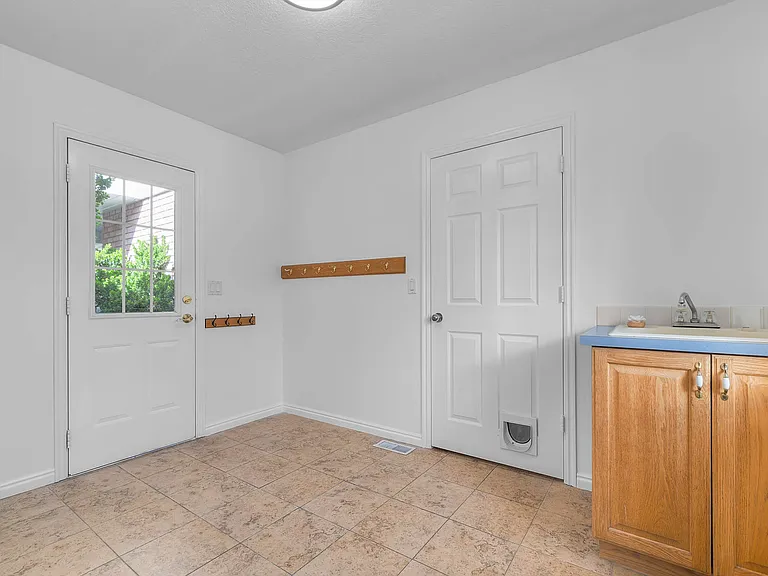 840 S East Mountain Cir — Photo 19