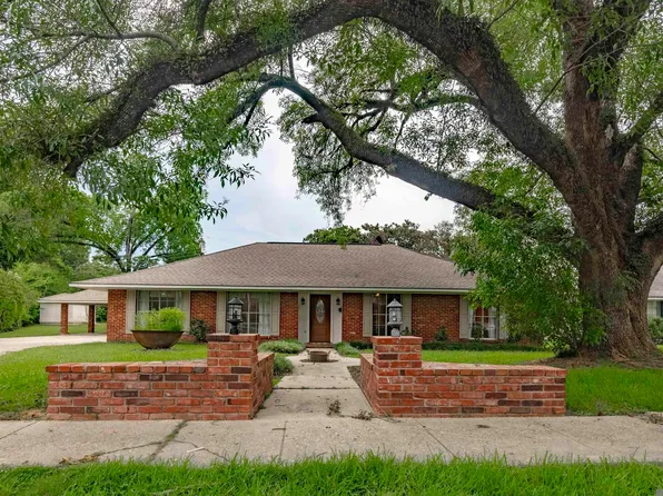 3616 S Lakeshore Dr, Baton Rouge, LA 70808