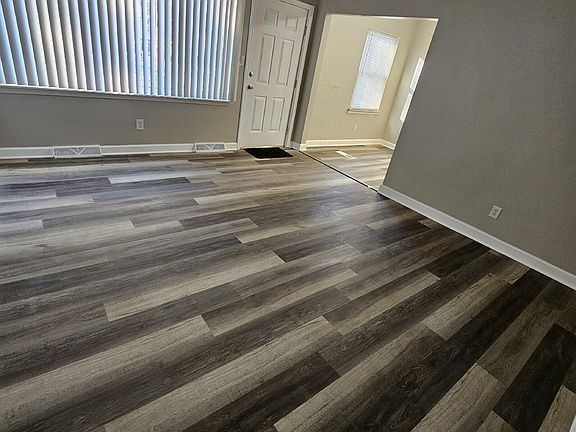 3rd image of 39770 Elmite St