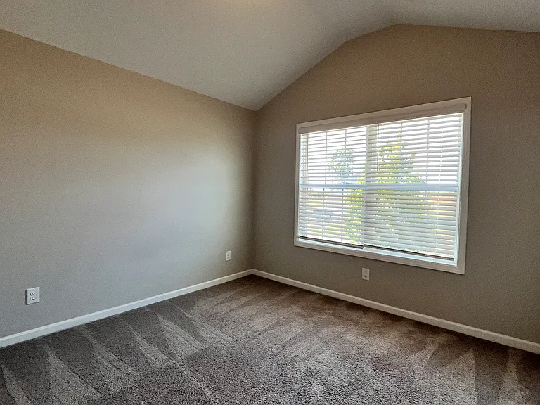1955 Boxwood Way — Photo 22