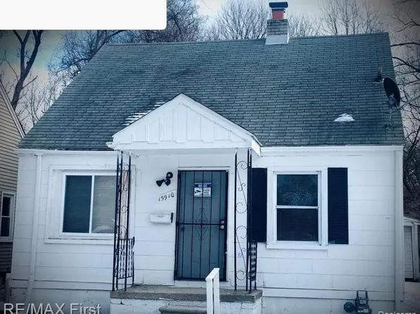 15910 W Parkway St, Detroit, MI 48223
