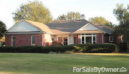 1st image of 204 Catalpa Dr