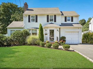 14 Wayland Dr, Verona, NJ 07044
