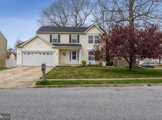 2 Crawford Dr, Sicklerville, NJ 08081
