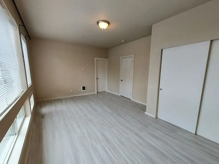 2356 Court G #48 — Photo 10