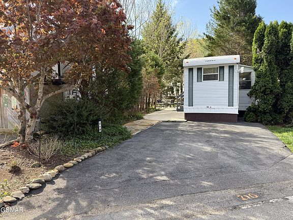 3rd image of 4229 E Pkwy #210-lot 210
