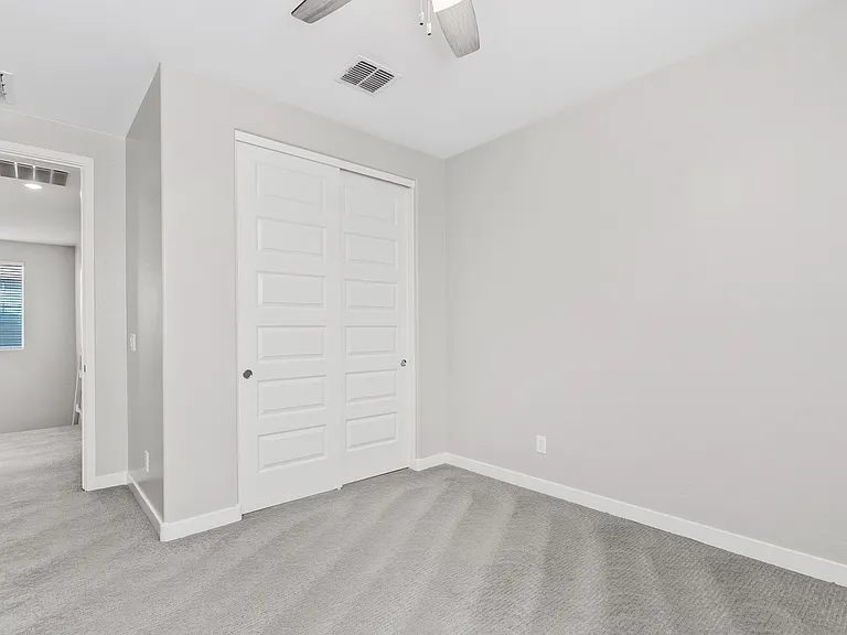 1154 E Thompson Way — Photo 25