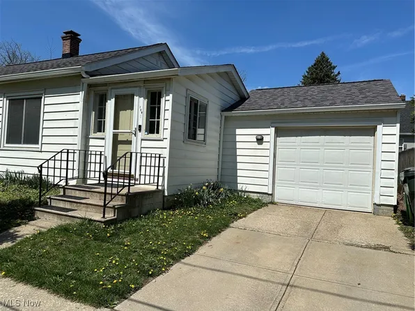 159 Forest Dr, Bedford, OH 44146