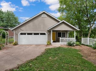 822 S Rapp Ave, Columbia, IL 62236