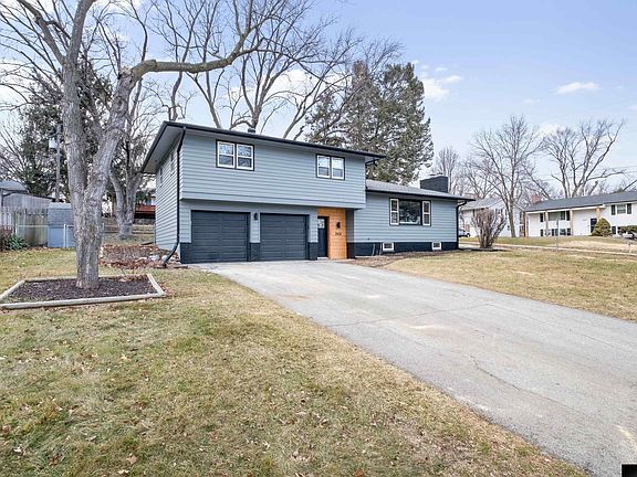 4th image of 3506 S 105th Ave