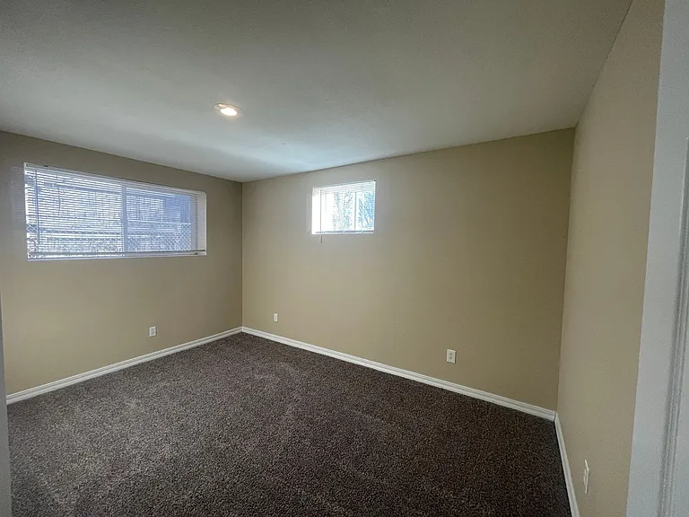 2BD Garden-Level Home | Off-Street Parking — Photo 18