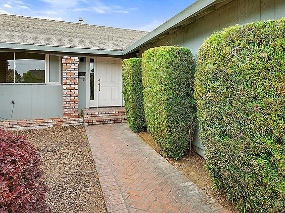 3rd image of 1534 Bucknell Court