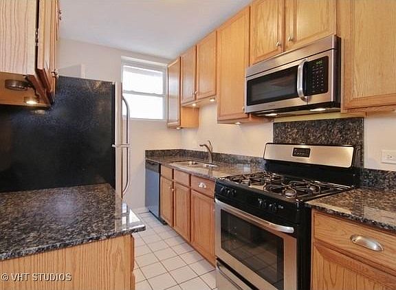 3rd image of 4894 N Ashland Ave #3