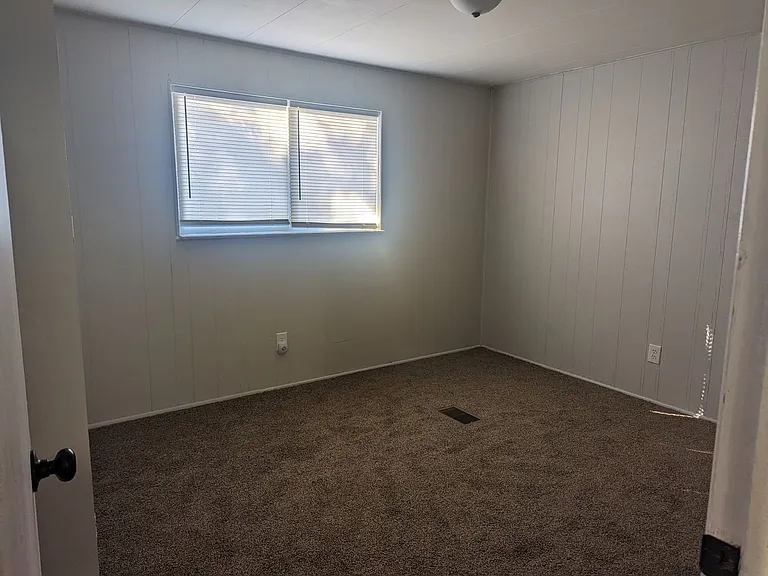 1002 Georgia Ave — Photo 7