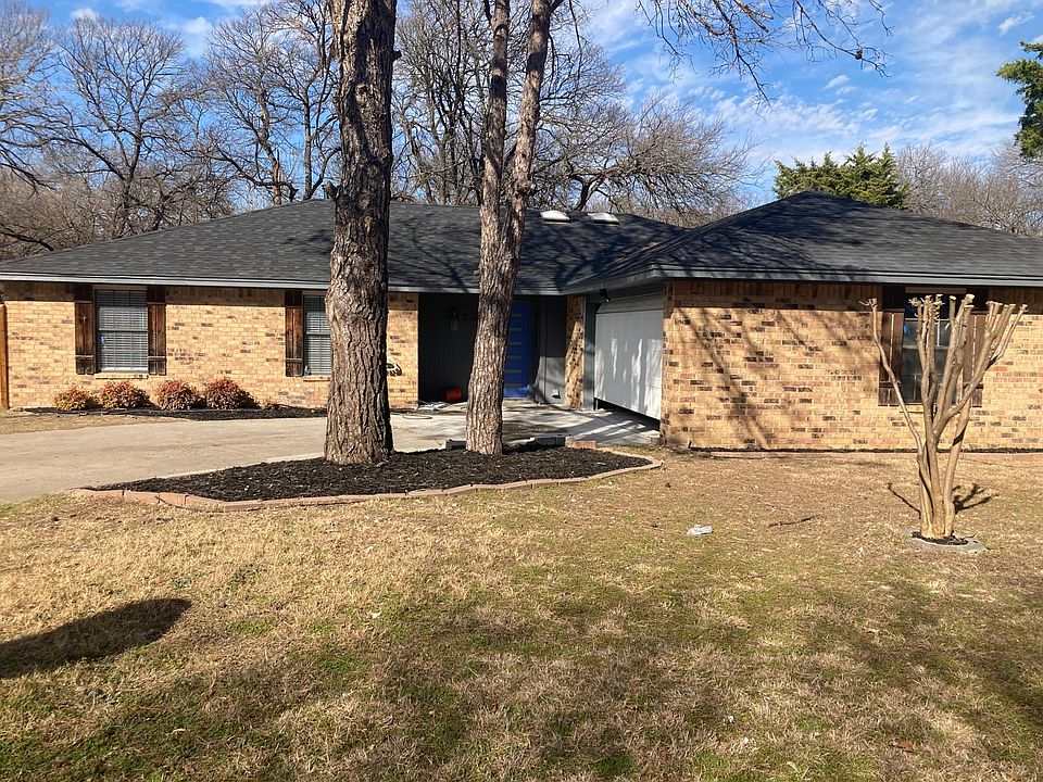 1st image of 313 Jordan Dr