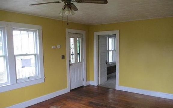 5th image of 413 Salem St