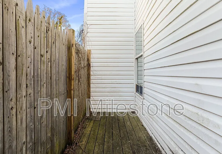 721 2nd St #A — Photo 36