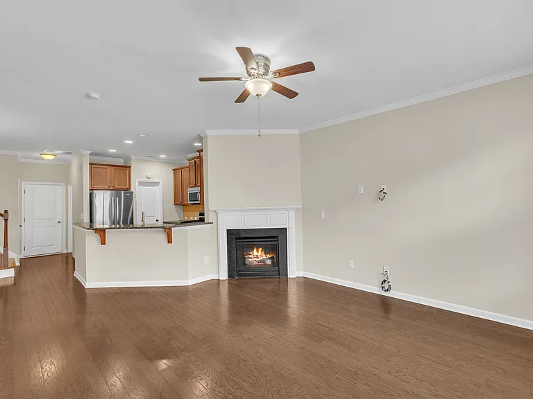 1333 Alemany St — Photo 9
