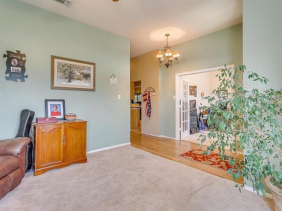 5th image of 125 Pepperbush Ln