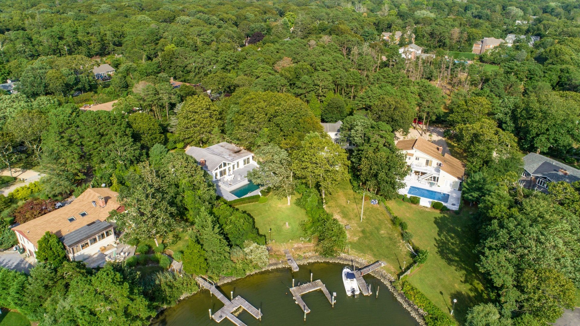 53 Grant Blvd, Hampton Bays, NY 11946 Out East