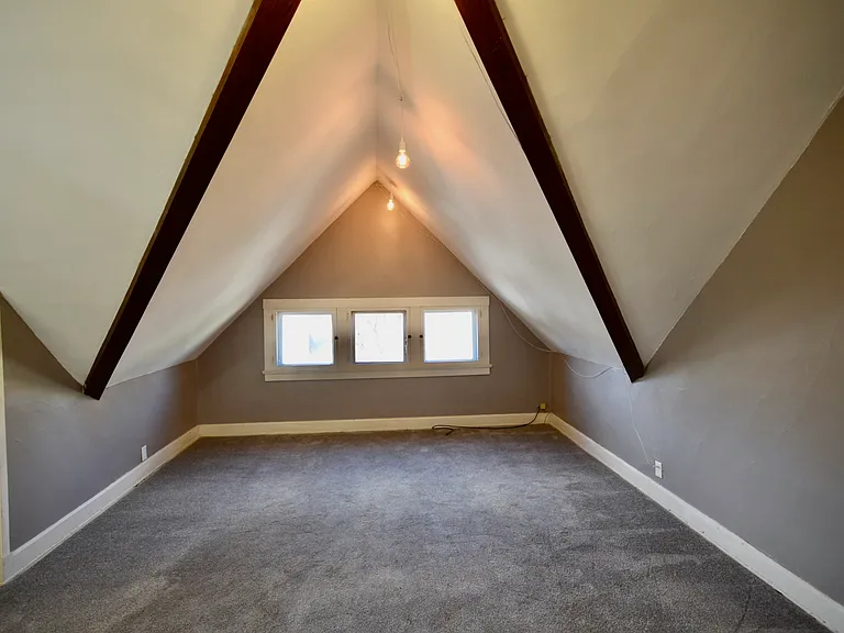 2431 Ingleside Ave #3 — Photo 5