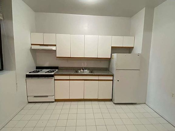 3rd image of 545 Prospect Pl APT 553