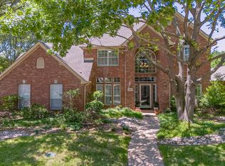 521 Thunderbrook Rd, Garland, TX 75044