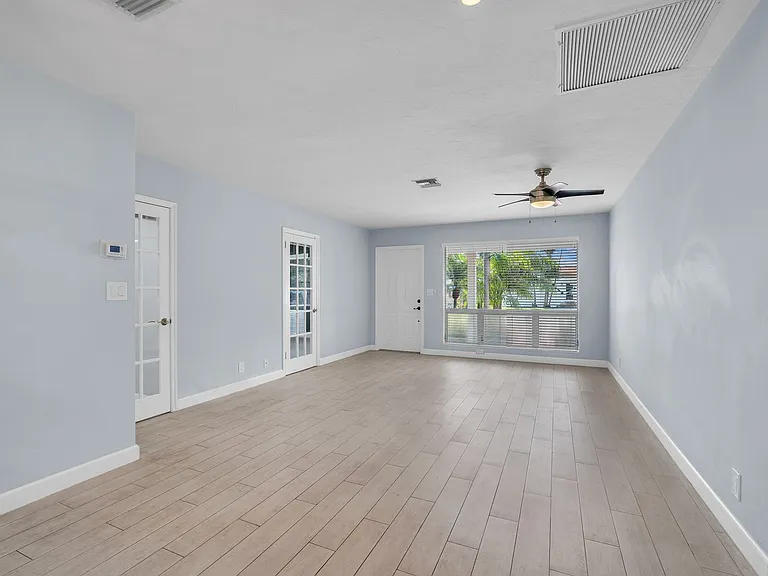 1351 Van Buren St — Photo 4