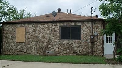 2nd image of 1325 SW 46th St