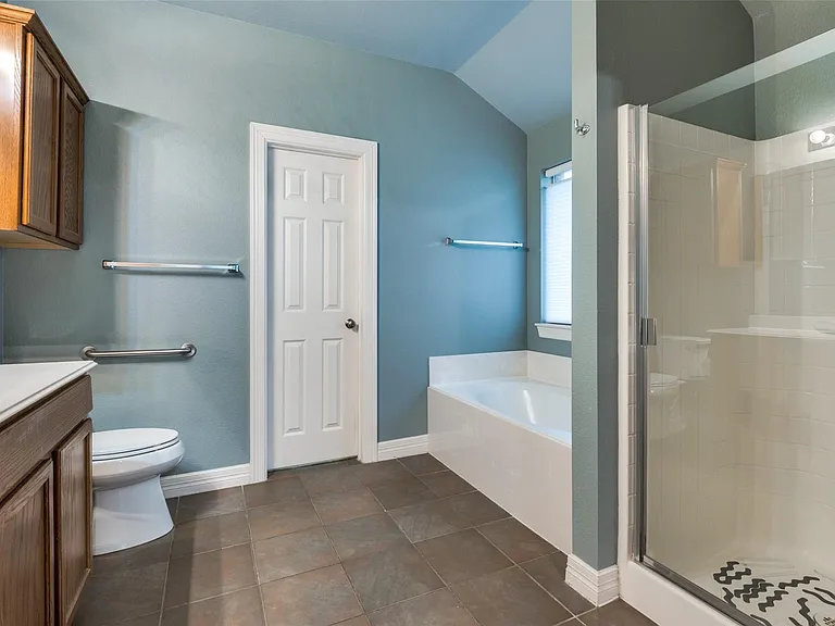 4629 Brighton Dr — Photo 14