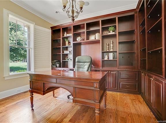 3rd image of 6805 Conservatory Ln