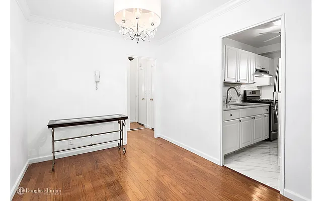 Rented by Douglas Elliman | media 16