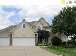 4609 SW Gull Point Dr, Lees Summit, MO 64082