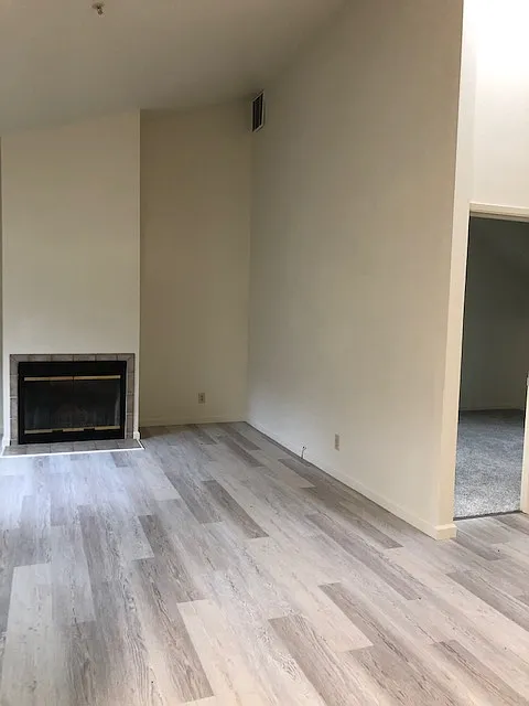 Building Photo - 42 Pine Tree Cir
