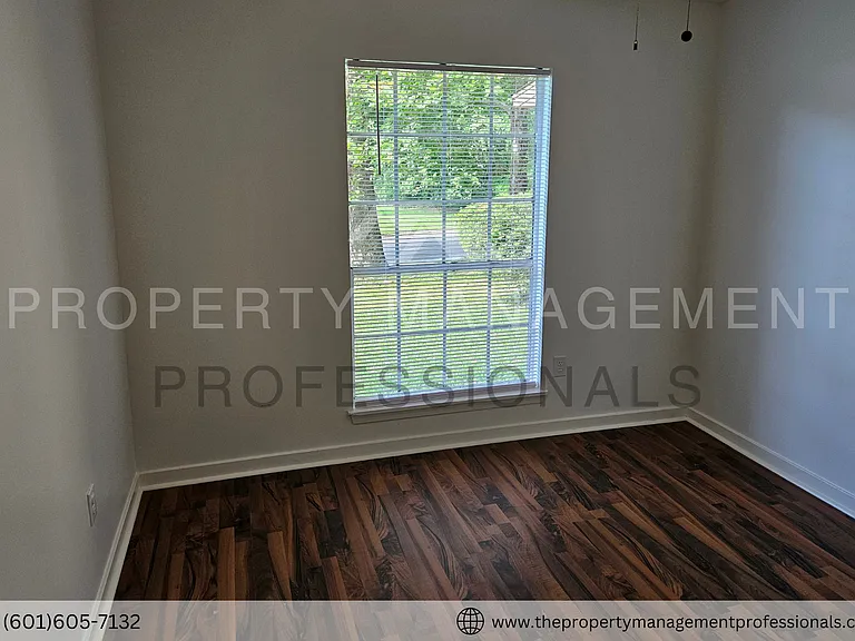 1732 Brookhollow Cir — Photo 17