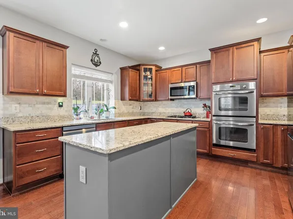 22 Iris Ln, Stafford, VA 22554