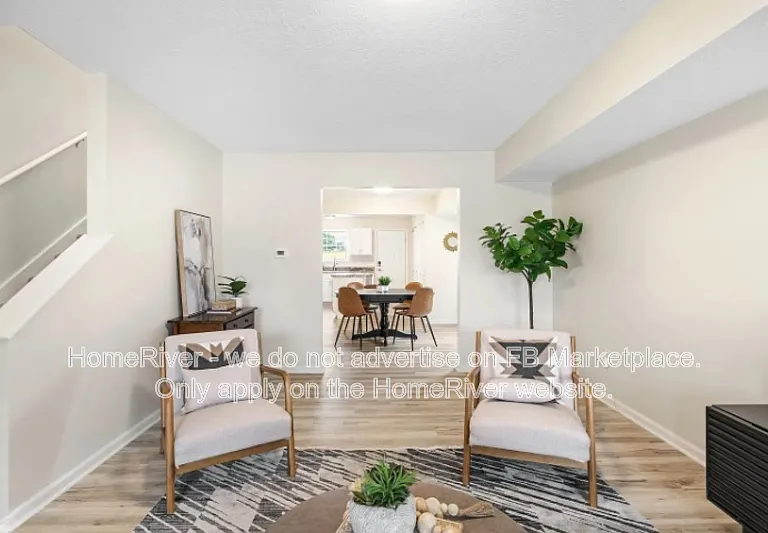 18 E Caven St — Photo 3