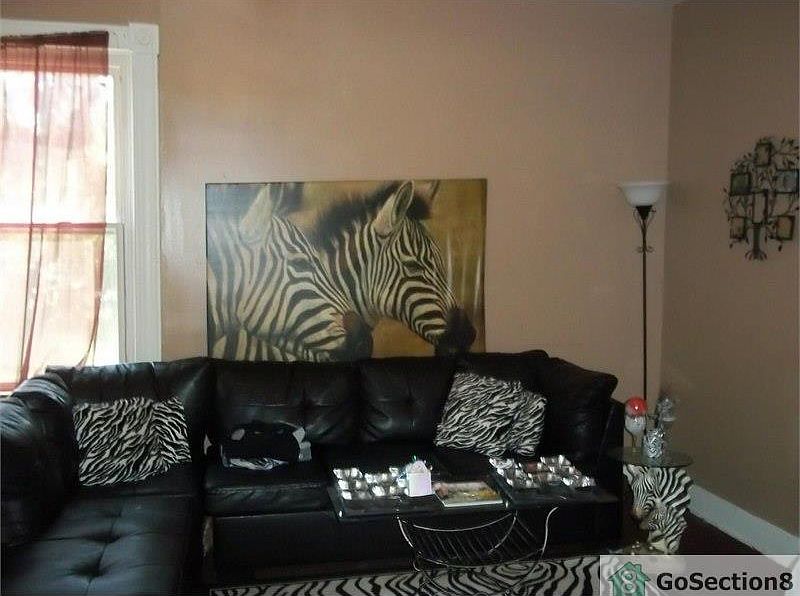 2nd image of 862 Ridgeway Ave