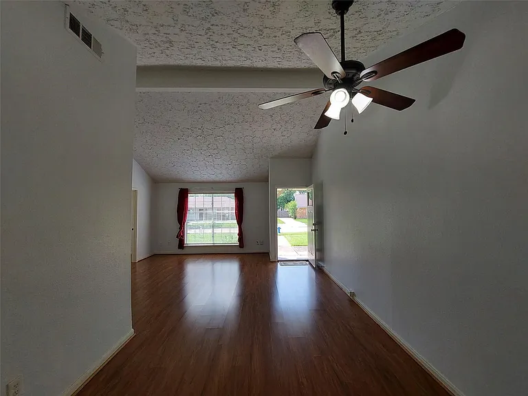 3807 Quiet Place Dr — Photo 31