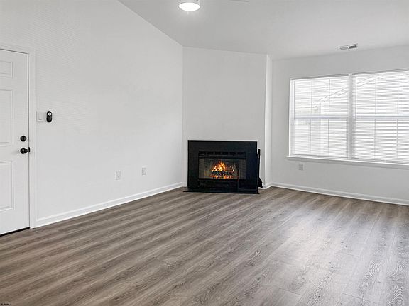 5th image of 55 Driftwood Ct #55