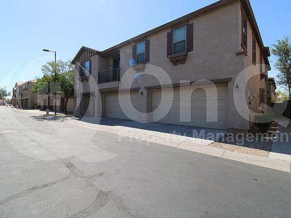 3rd image of 8147 W Lynwood St