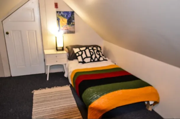 443 Hope - Private Bedroom 4 — Photo 2