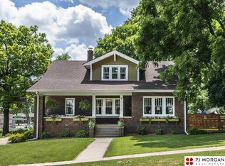 3035 Redick Ave, Omaha, NE 68112