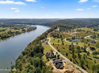 910 Eagle Nest Dr, Loudon, TN 37774