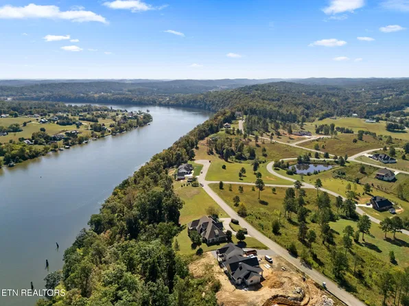 910 Eagle Nest Dr, Loudon, TN 37774