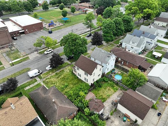5th image of 2417 Independence Ave
